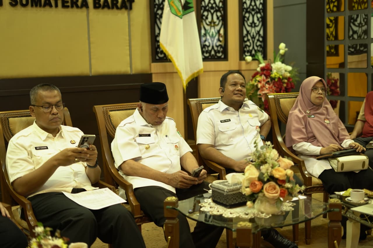 Mendagri Tito Karnavian Apresiasi Kinerja Pemprov Sumbar Dalam Penanganan Bencana dan Pengelolaan APBD