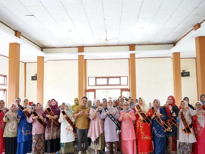 Serentak! Ketua dan Wakil Bunda PAUD Solok Selatan Kukuhkan Pokja dan Bunda PAUD Kecamatan-Nagari