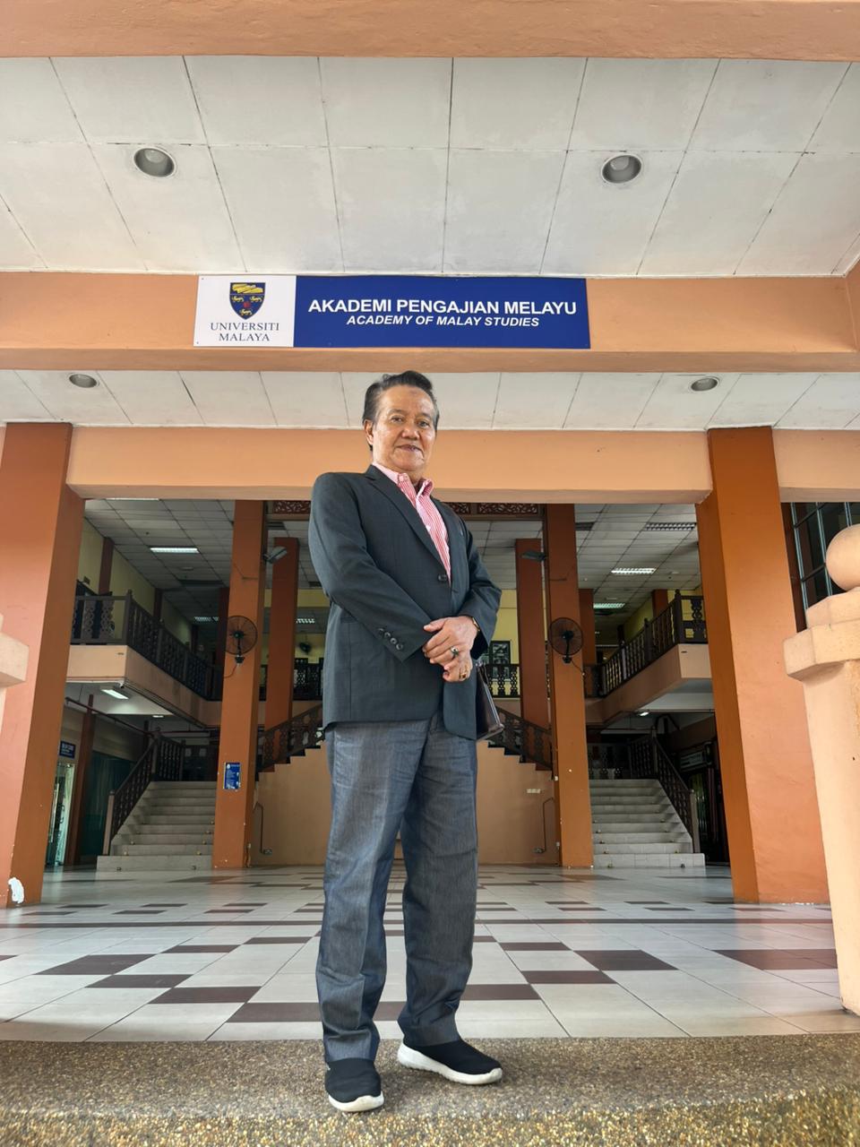 UNP Dosen FBS Prof. Indrayuda Kembali Diundang sebagai External Examiner di Universiti Malaya