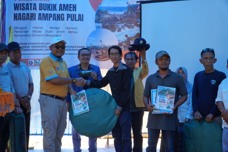 UPKK UNP Hadirkan Wisata Bukik Ameh, Kolaborasi Mahasiswa dan Pemerintah Bangun Ekowisata Cerdas di Pesisir Selatan