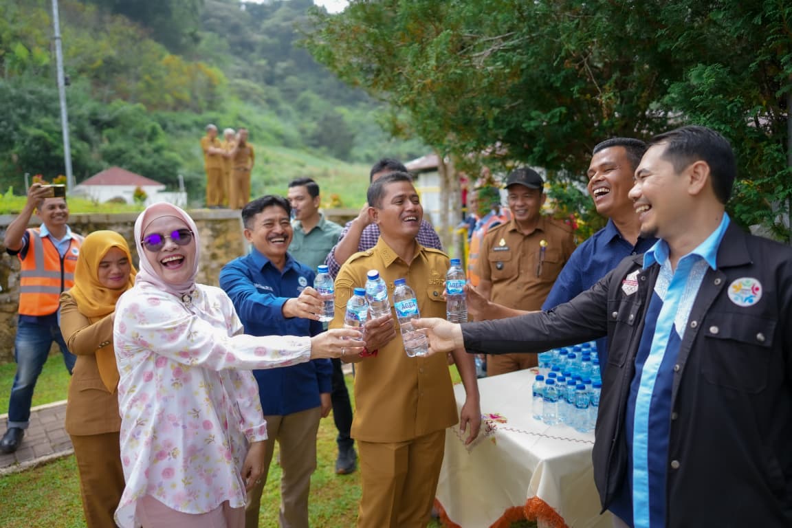 Bupati Solok Jon Firman Pandu Tinjau PT Tirta Investama AQUA