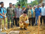 Gubernur Mahyeldi Ansharullah Apresiasi Gotong Royong Warga Kampung Talang Bangun Huntara dan Surau Pascabencana Gubernur Mahyeldi Ansharullah Apresiasi Gotong Royong Warga Kampung Talang Bangun Huntara dan Surau Pascabencana
