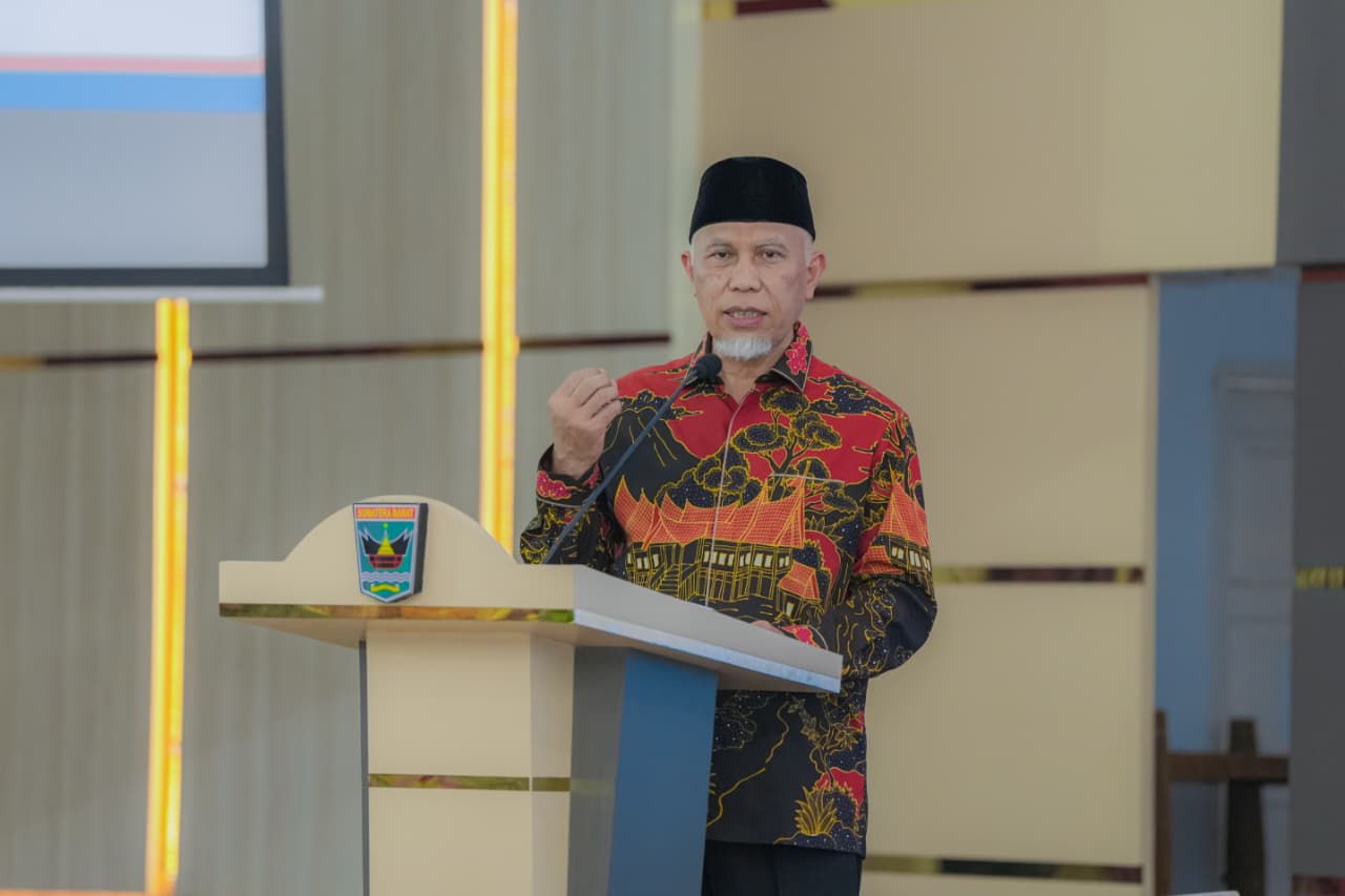 Gubernur Sumbar Mahyeldi Ansharullah Sampaikan Duka Mendalam atas Wafatnya Pimpinan Pondok Modern Gontor, Prof. K.H. Amal Fathullah Zarkasyi