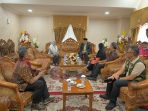 Gubernur Mahyeldi Ansharullah Sambut Kedatangan Menteri PPPA RI untuk Melaksanakan Kunjungan Kerja Selama Tiga Hari di Sumatera Barat