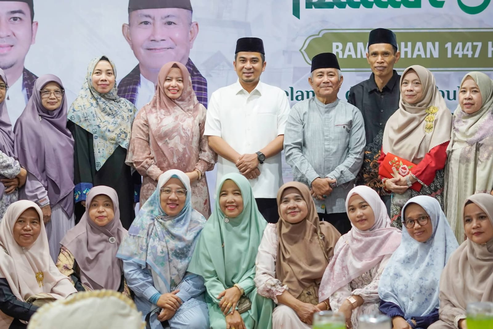 Wali Kota Solok Ramadhani Kirana Putra Pererat Silaturahmi dengan Insan Pendidikan Lewat Buka Puasa Bersama