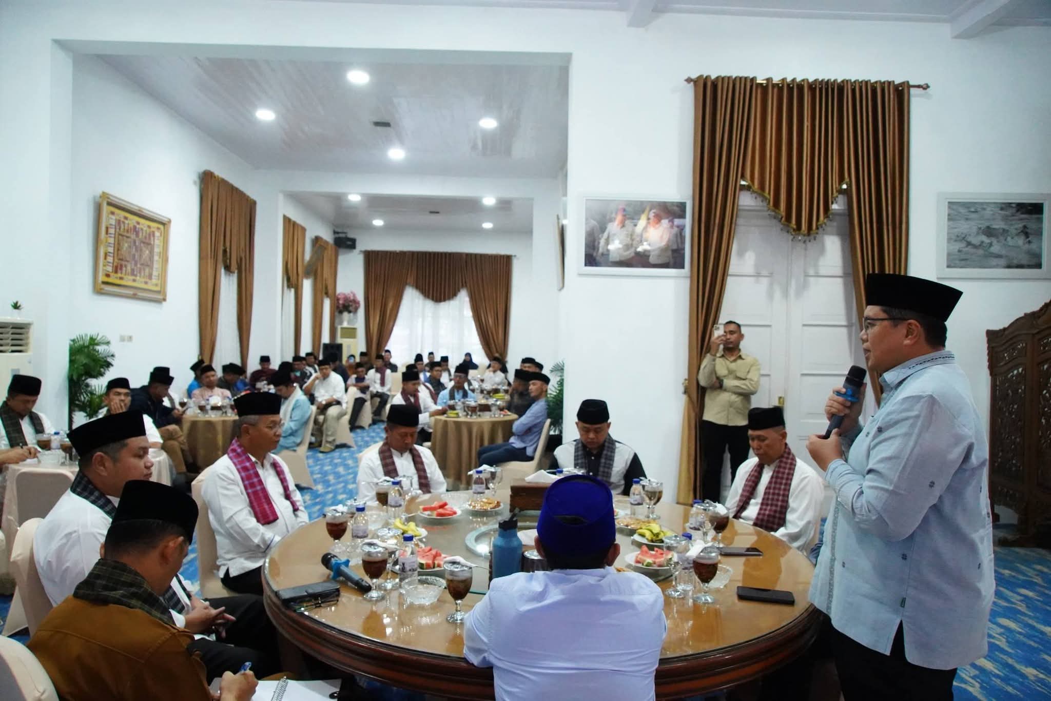 Bupati Tanah Datar Eka Putra Dorong Wali Nagari Berkoordinasi Aktif Dengan OPD