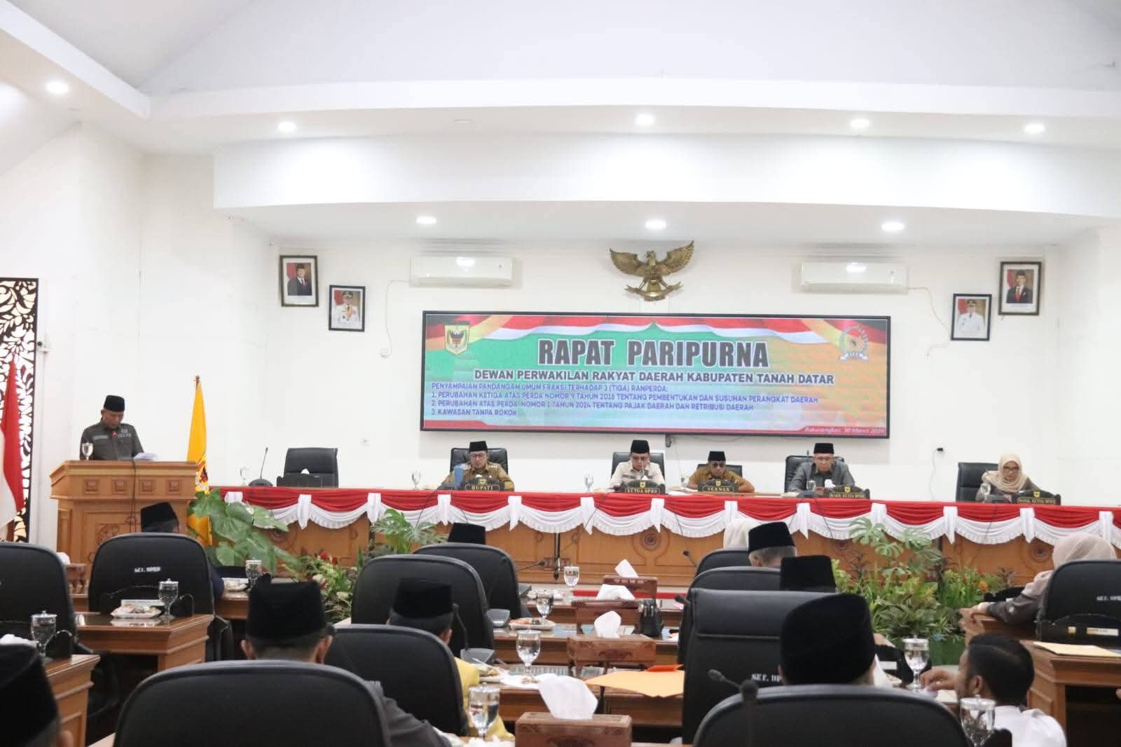 Fraksi DPRD Tanah Datar Sampaikan Pandangan Umum terhadap Tiga Ranperda Pajak Daerah, Retribusi dan Kawasan Tanpa Rokok