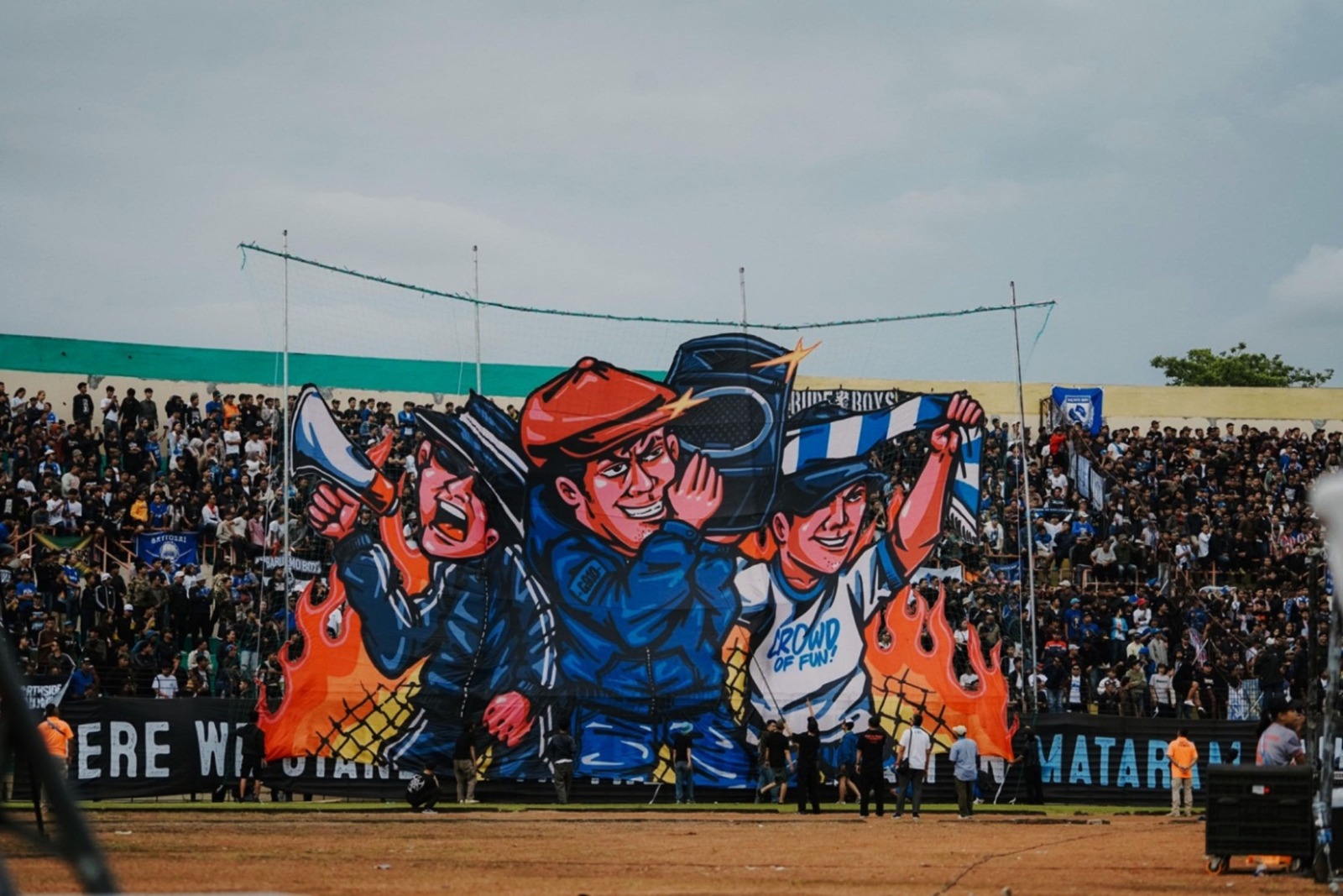 Membaca Visual Tifo Tiga Dimensi Melalui Kreativitas dan Solidaritas, Bukan Kekerasan Dalam Gemuruh Sepak Bola
