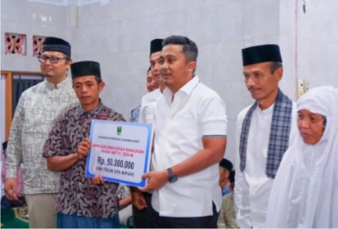 Momentum Safari Ramadan, Wabup Solok Selatan Yulian Efi Desak Perbaikan Jalan Provinsi di Lubuk Ulang Aling
