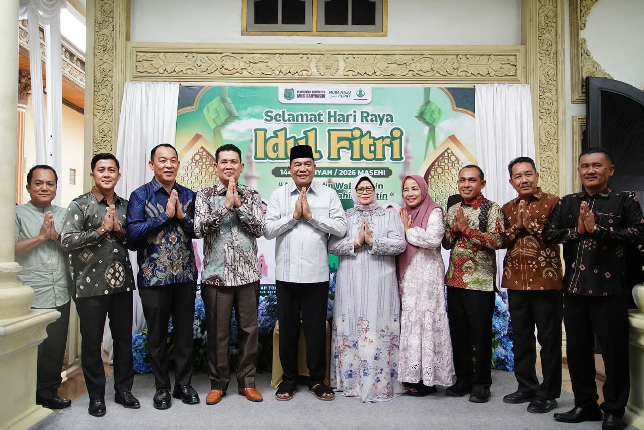 Open House Lebaran Bupati Muba Toha Tohet Penuh Keakraban, Kediaman Pribadi Dipadati Warga, Kebersamaan Jadi Energi Baru Bangun Daerah