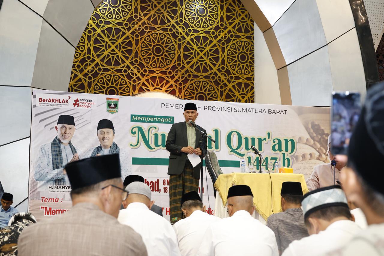Peringati Nuzulul Qur’an di Masjid Raya Sumbar, Gubernur Mahyeldi Ansharullah Ajak Masyarakat Membumikan Nilai Al-Qur’an