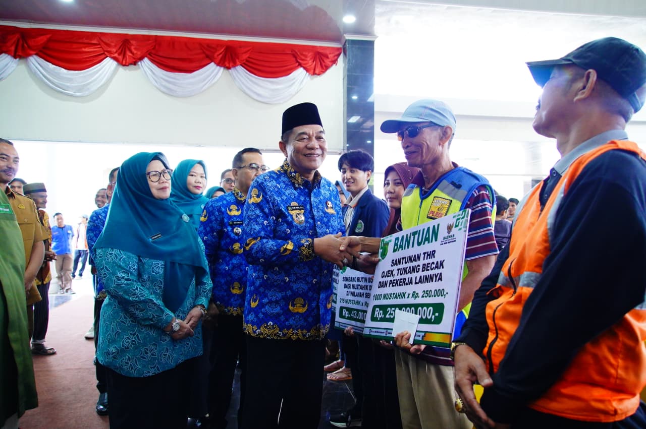 Ribuan THR dibagikan Kepada Dhuafa, Bupati Toha Tohet: Selamat Menyambut Hari Raya Idul Fitri, Berkah Ramadhan dan Hadirkan Senyuman