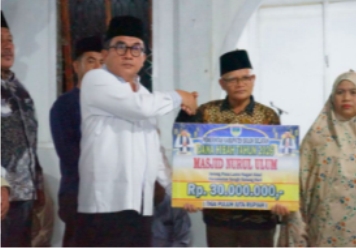 Safari Ramadan Ketua DPRD Solok Selatan Martius Sambangi Masjid Nurul Ulum Abai