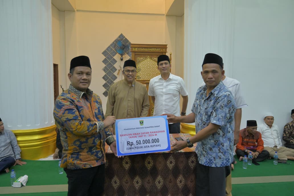 Safari Ramadan di Padang Pariaman, Sekda Sumbar Arry Yuswandi Ajak Masyarakat Kawal Pemulihan Pascabencana