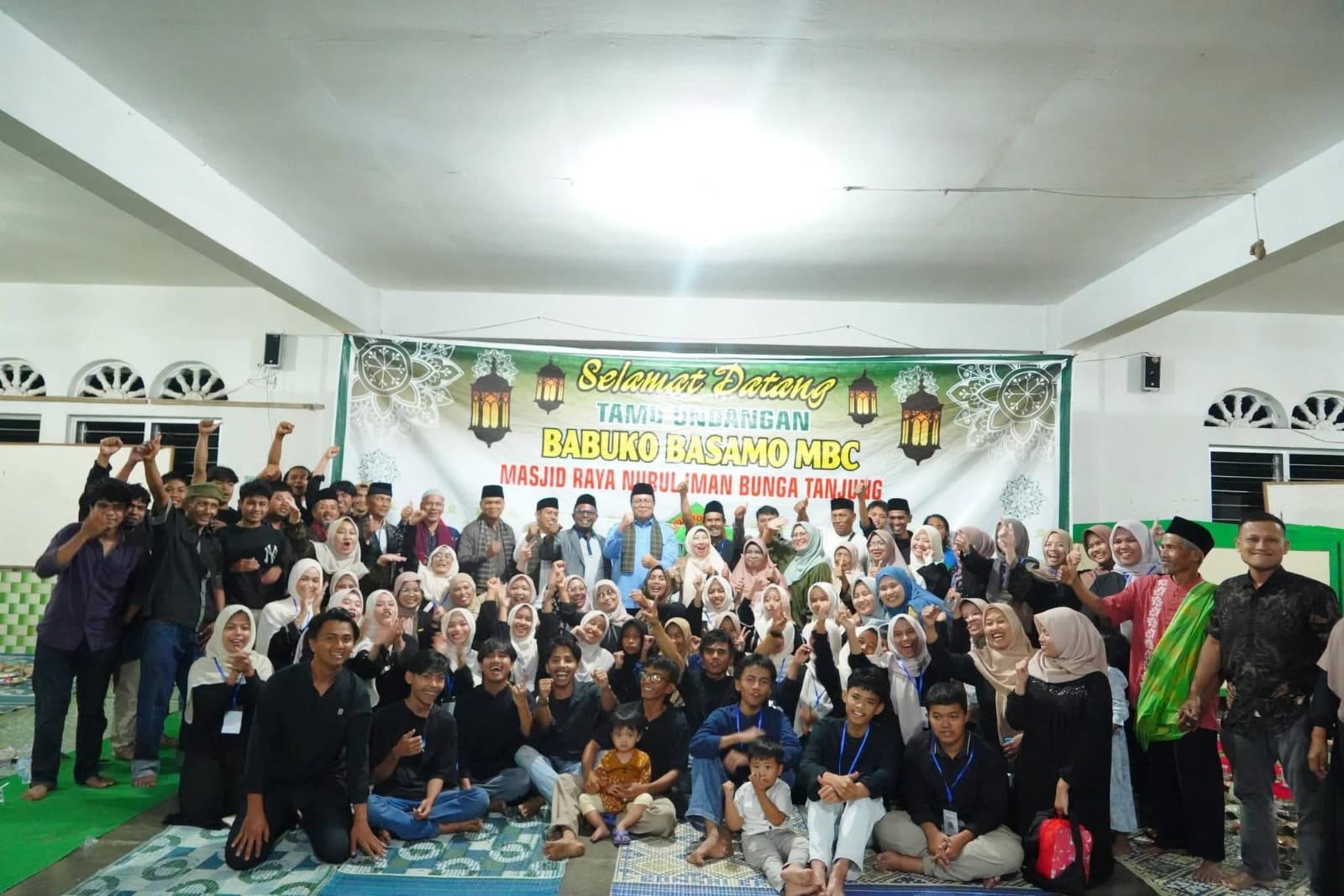 Wabup Tanah Datar Ahmad Fadly Hadiri Tradisi Buka Bersama di Masjid Nurul Iman Nagari Bungo Tanjung
