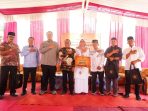 Wakil Bupati Tanah Datar Ahmad Fadly Dampingi Kementerian Kebudayaan RI Salurkan 375 Paket Bantuan di Nagari Sumpur Wakil Bupati Tanah Datar Ahmad Fadly Dampingi Kementerian Kebudayaan RI Salurkan 375 Paket Bantuan di Nagari Sumpur