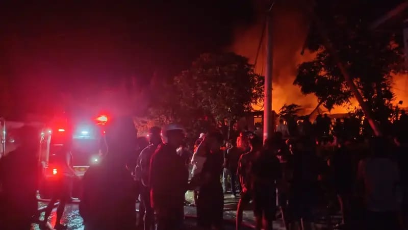 Dua Rumah di Santur Sawahlunto Hangus Terbakar, Diduga Akibat Korsleting Listrik