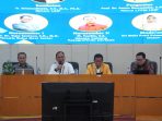 Universitas Negeri Padang Gelar Workshop Kepenulisan Buku, Dorong Dosen Hasilkan Karya Berkualitas dan Best Seller Universitas Negeri Padang Gelar Workshop Kepenulisan Buku, Dorong Dosen Hasilkan Karya Berkualitas dan Best Seller