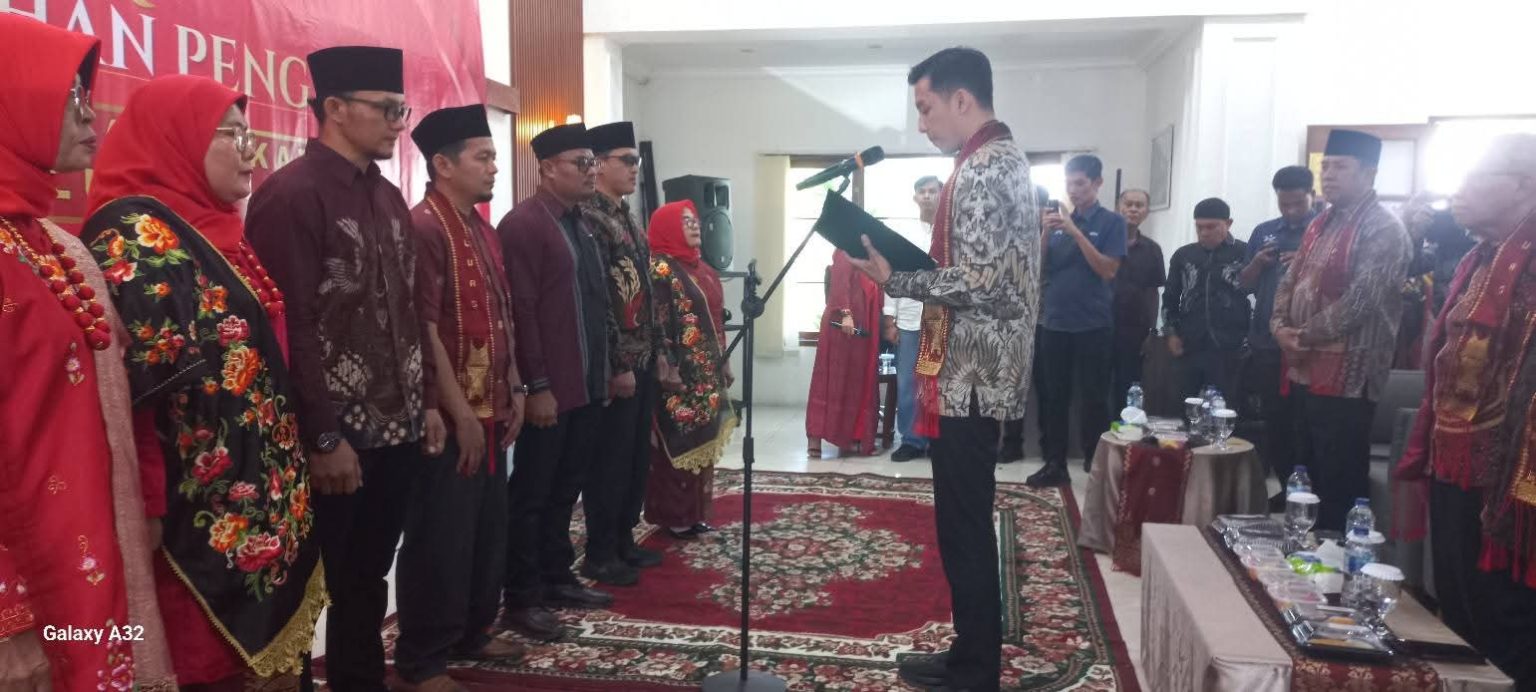Wali Kota Riyanda Putra Kukuhkan Pengurus Luhak Agam Sakato Sawahlunto, Tekankan Persatuan untuk Pembangunan