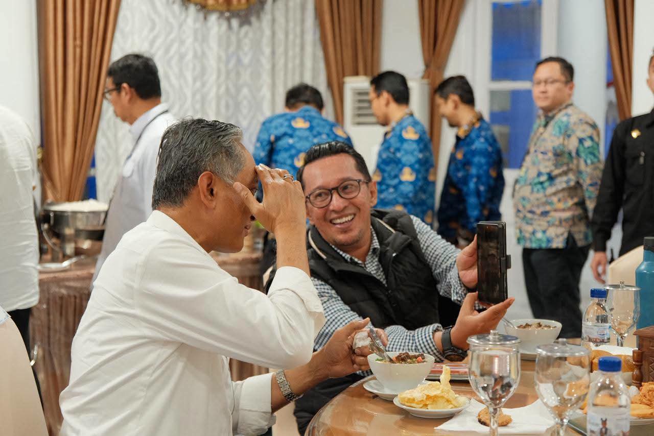 Bupati Eka Putra Terima Kunjungan Menteri PU RI Mayjen TNI (Purn) Arnold Aristoteles Paplapna Ritiauw