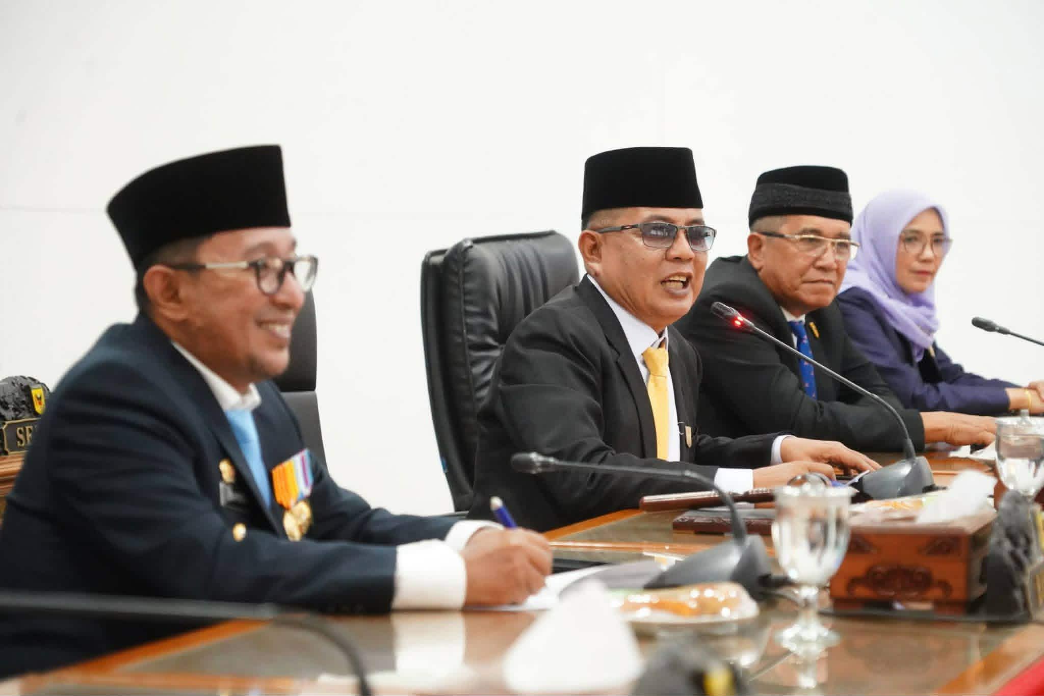 DPRD Sampaikan Rekomendasi Atas LKPj Bupati Tanah Datar Tahun 2025