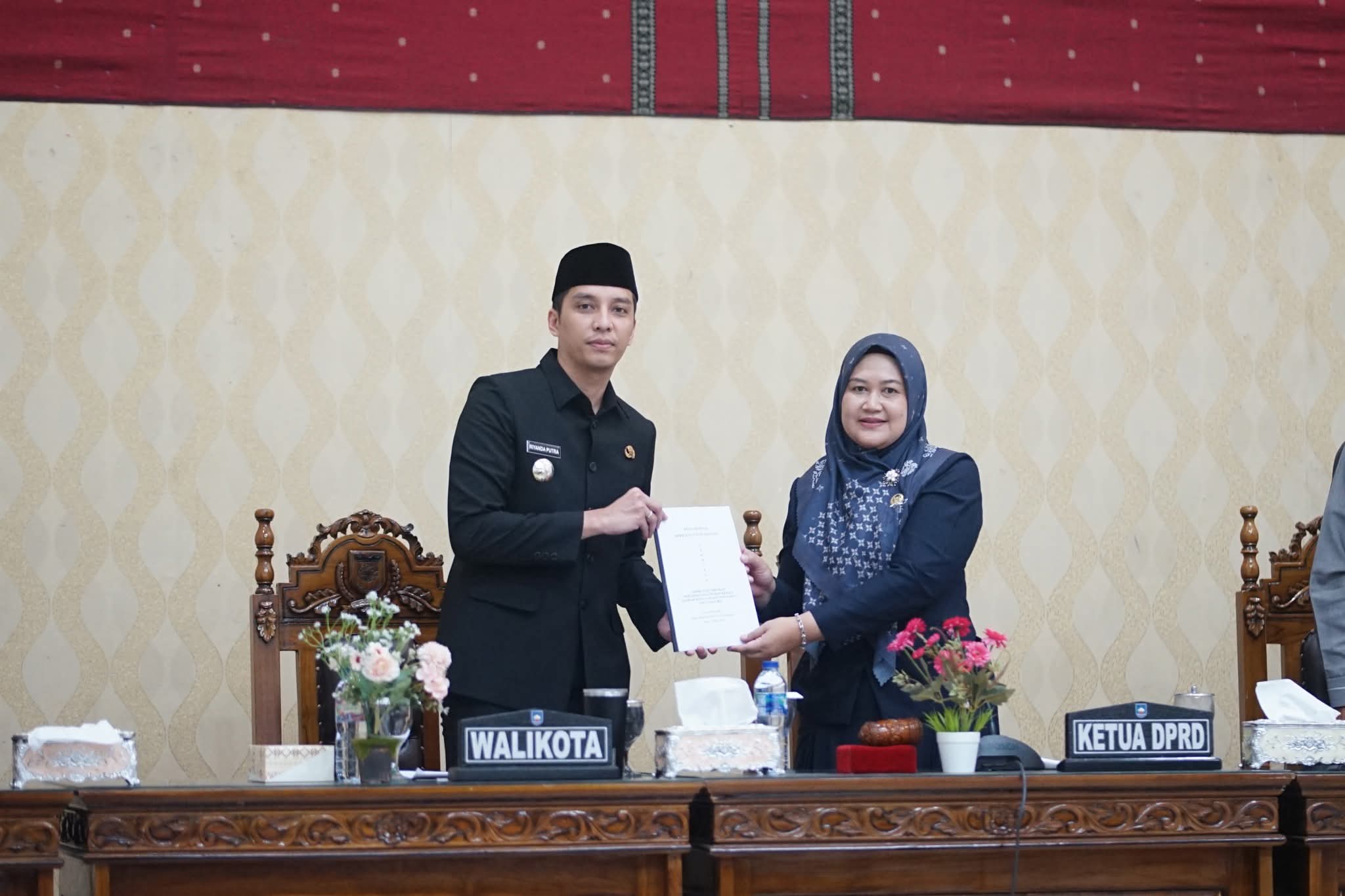 DPRD Sawahlunto Sampaikan Rekomendasi LKPJ 2025 Soroti Penurunan Belanja Modal dan Evaluasi Retribusi