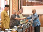 Gubernur Mahyeldi Ansharullah Tekankan Ranperda Harus Realistis dan Berdampak bagi Masyarakat