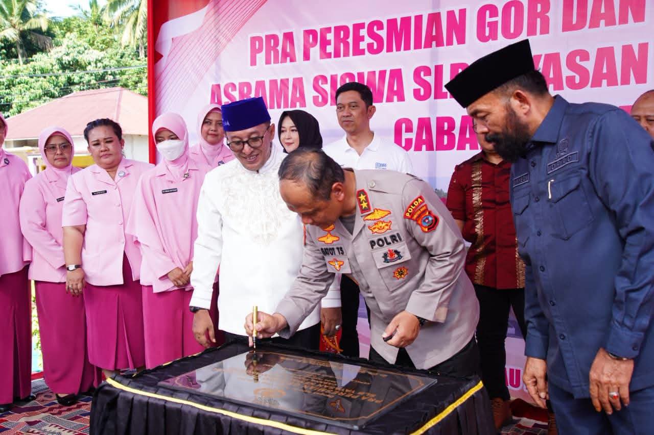 Kapolda Sumbar Irjen Pol Gatot Tri Suryanta Resmikan GOR dan Groundbreaking Asrama SLB Kemala Bhayangkari