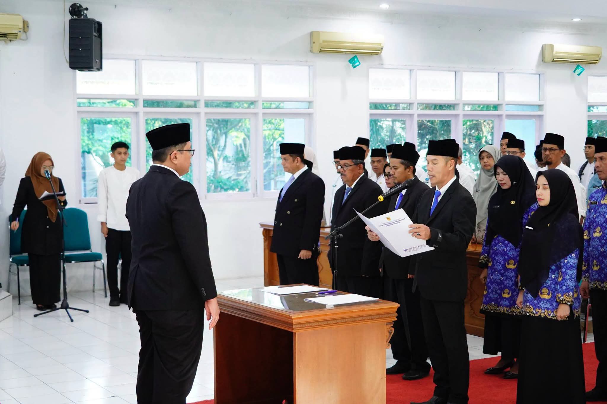Wabup Tanah Datar Ahmad Fadly Lantik 18 Pejabat Manajerial