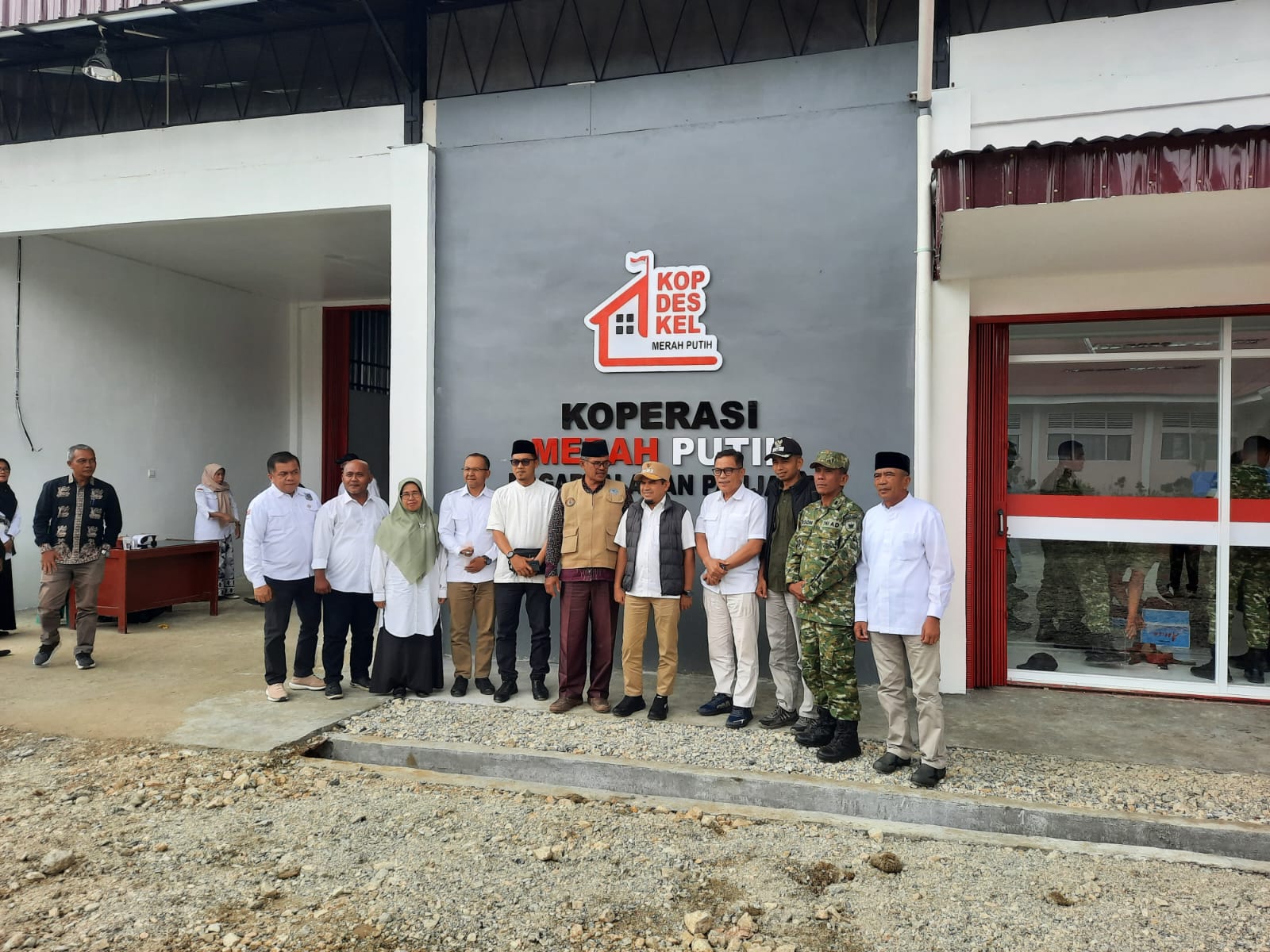 Wakil Bupati Solok Candra Launching Operasional 1.061 Gerai Koperasi Desa Merah Putih Secara Virtual