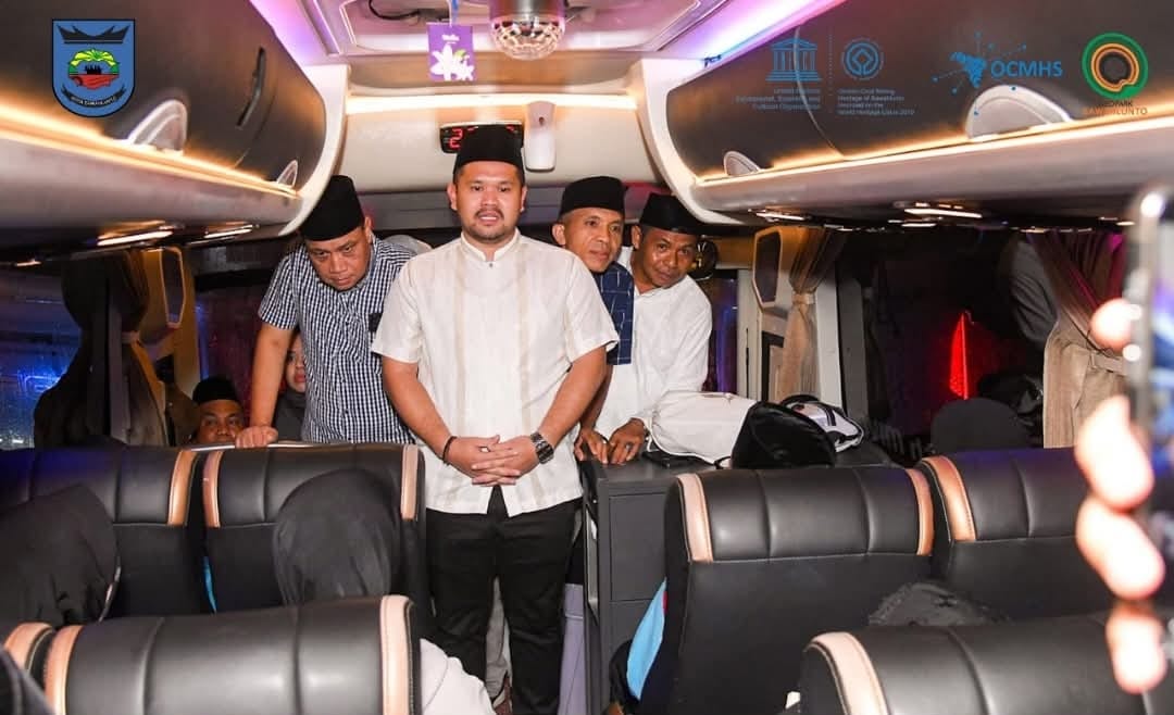 Wawako Jeffry Hibatullah Lepas 55 Calon Jemaah Haji Sawahlunto