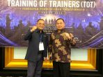 Dua Dosen UNP Wakili Sumatera Barat Ikuti ToT Nasional Pembelajaran Transformatif Kemendiktisaintek Dua Dosen UNP Wakili Sumatera Barat Ikuti ToT Nasional Pembelajaran Transformatif Kemendiktisaintek
