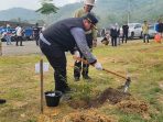 Goro dan Tanam Pohon Warnai Peringatan Hari Lingkungan Hidup di Tanah Datar Goro dan Tanam Pohon Warnai Peringatan Hari Lingkungan Hidup di Tanah Datar