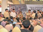 Gubernur Mahyeldi Ansharullah Hadiri Gala Premiere Film Jangan Buang Ibu, Apresiasi Pesan Moral tentang Keluarga Gubernur Mahyeldi Ansharullah Hadiri Gala Premiere Film Jangan Buang Ibu, Apresiasi Pesan Moral tentang Keluarga