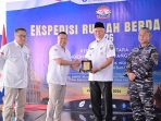 Gubernur Mahyeldi Ansharullah Lepas Ekspedisi Rupiah Berdaulat 2026 ke Kepulauan Mentawai Gubernur Mahyeldi Ansharullah Lepas Ekspedisi Rupiah Berdaulat 2026 ke Kepulauan Mentawai