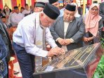 Gubernur Mahyeldi Ansharullah Resmikan Rumah Tahfiz Baitul Huffazh Perkuat Pembinaan Generasi Qurani di Tanah Datar Gubernur Mahyeldi Ansharullah Resmikan Rumah Tahfiz Baitul Huffazh Perkuat Pembinaan Generasi Qurani di Tanah Datar