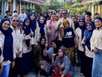 ILUNI Pascasarjana UNP Berikan Paket Sembako bagi Warga Terdampak Banjir di Huntara Kota Padang ILUNI Pascasarjana UNP Berikan Paket Sembako bagi Warga Terdampak Banjir di Huntara Kota Padang