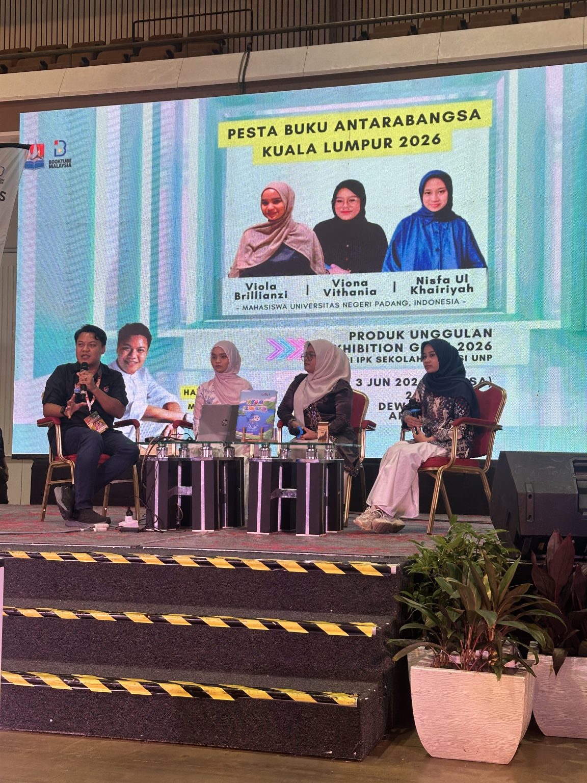 Mahasiswa UNP IPK Perkenalkan Karya Bertema Minangkabau di Pesta Buku Antarabangsa Kuala Lumpur 2026