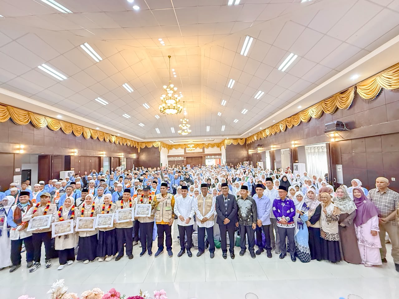 Pemerintah Kabupaten Solok Sambut Kepulangan Jamaah Haji dari Tanah Suci Mekah di Asrama Haji Padang