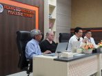 Universitas Negeri Padang Bahas Program Dual PhD dan MoA dengan De Montfort University Inggris Perluas Jejaring Global Universitas Negeri Padang Bahas Program Dual PhD dan MoA dengan De Montfort University Inggris Perluas Jejaring Global