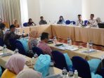 Universitas Negeri Padang Dampingi Masyarakat Maninjau Hilirisasi Kuliner Lokal agar Lebih Bernilai Ekonomis Universitas Negeri Padang Dampingi Masyarakat Maninjau Hilirisasi Kuliner Lokal agar Lebih Bernilai Ekonomis