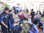 Universitas Negeri Padang FPP Hijaukan Kampus Lewat Tanam Tanaman Produktif Dukung SDGs dan UI GreenMetric Universitas Negeri Padang FPP Hijaukan Kampus Lewat Tanam Tanaman Produktif Dukung SDGs dan UI GreenMetric