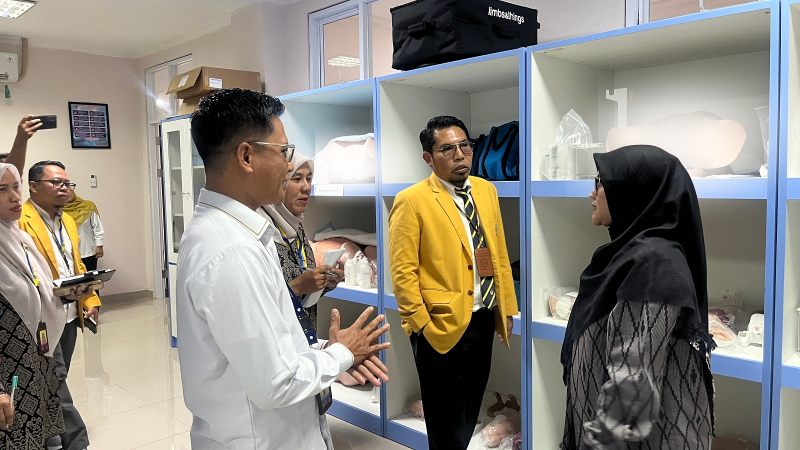 Universitas Negeri Padang Fakultas Kedokteran Jalani Asesmen Lapangan Sarjana Kebidanan dan Profesi Bidan
