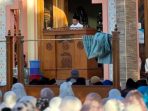 Wabup Solok Candra Khutbah Idul Adha di Masjid Ummi Alahan Panjang Jamaah Padati Kawasan Wisata Religi Danau Diatas Wabup Solok Candra Khutbah Idul Adha di Masjid Ummi Alahan Panjang Jamaah Padati Kawasan Wisata Religi Danau Diatas