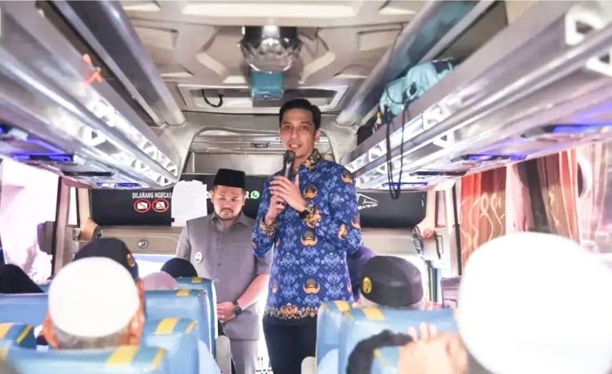Wali Kota Sawahlunto Riyanda Putra Sambut Kepulangan Jamaah Haji