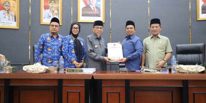 DPRD Kota Padang Gelar Rapat Paripurna, Setuju Ranperda Perubahan APBD 2026 DPRD Kota Padang Gelar Rapat Paripurna, Setuju Ranperda Perubahan APBD 2026