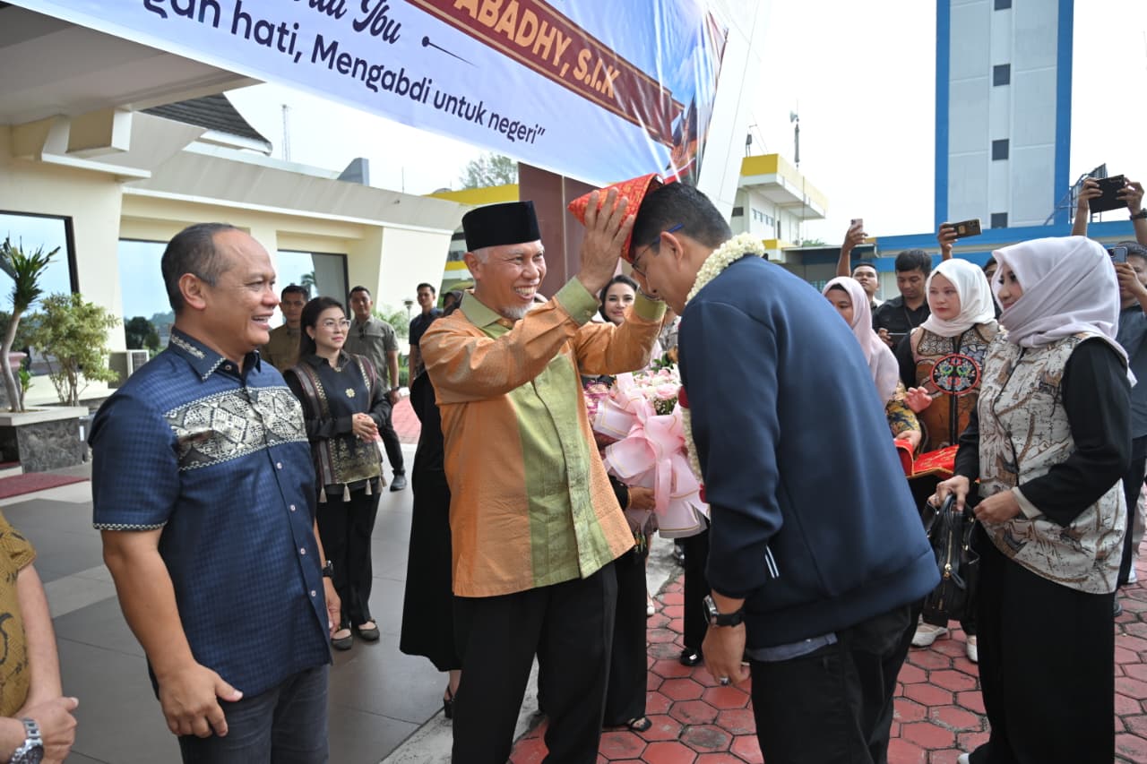 Gubernur Mahyeldi Ansharullah Sambut Kedatangan Kapolda Sumbar Irjen Pol. Djati Wiyoto Abadhy