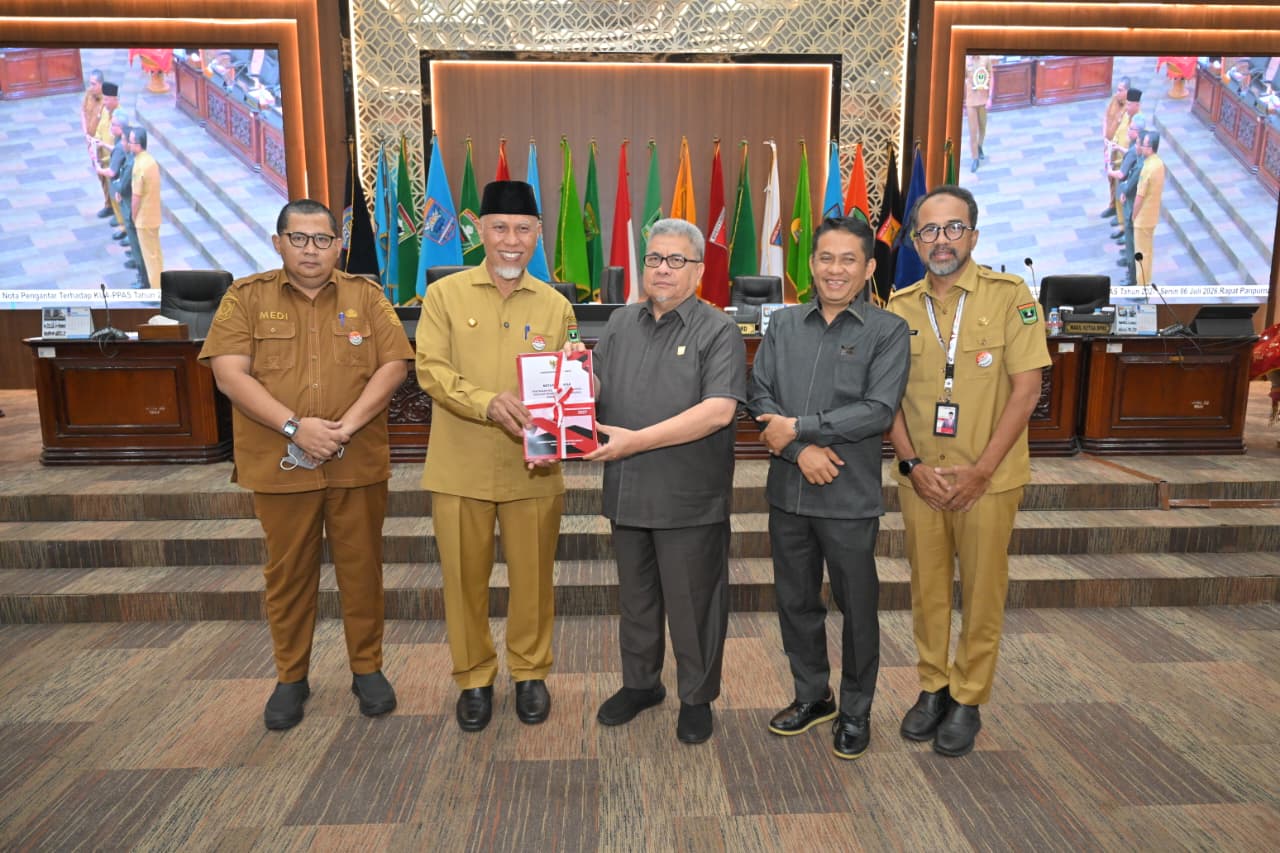 Gubernur Mahyeldi Ansharullah Serahkan KUA-PPAS 2027 ke DPRD Akselerasi Transformasi Ekonomi Jadi Prioritas