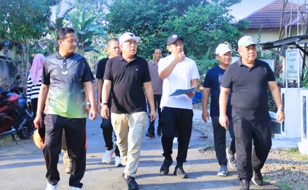 Jum’at Bersih di perumahan Dinas 55, Wabup Tulang Bawang Hankam Hasan Ajak Asn Rawat lingkungan dan Waspada Bahaya Kebakaran