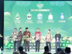 Konsisten Kembangkan Ekonomi Syariah, Sumatera Barat Kembali Torehkan Prestasi Nasional pada Ajang Adinata Syariah 2026 Konsisten Kembangkan Ekonomi Syariah, Sumatera Barat Kembali Torehkan Prestasi Nasional pada Ajang Adinata Syariah 2026